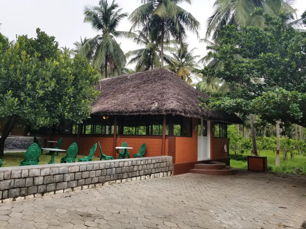 Ambrra River Resort Pollachi Exterior photo