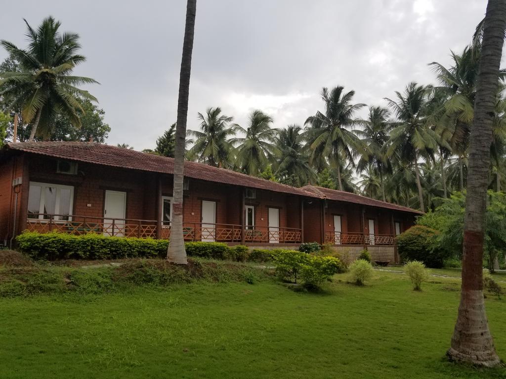 Ambrra River Resort Pollachi Exterior photo